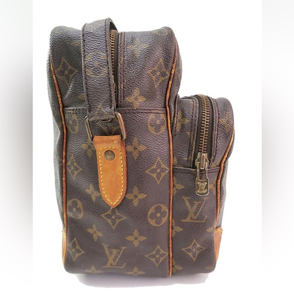 Louis Vuitton Men's Brown Monogram Messenger Bag - Picture 5 of 16